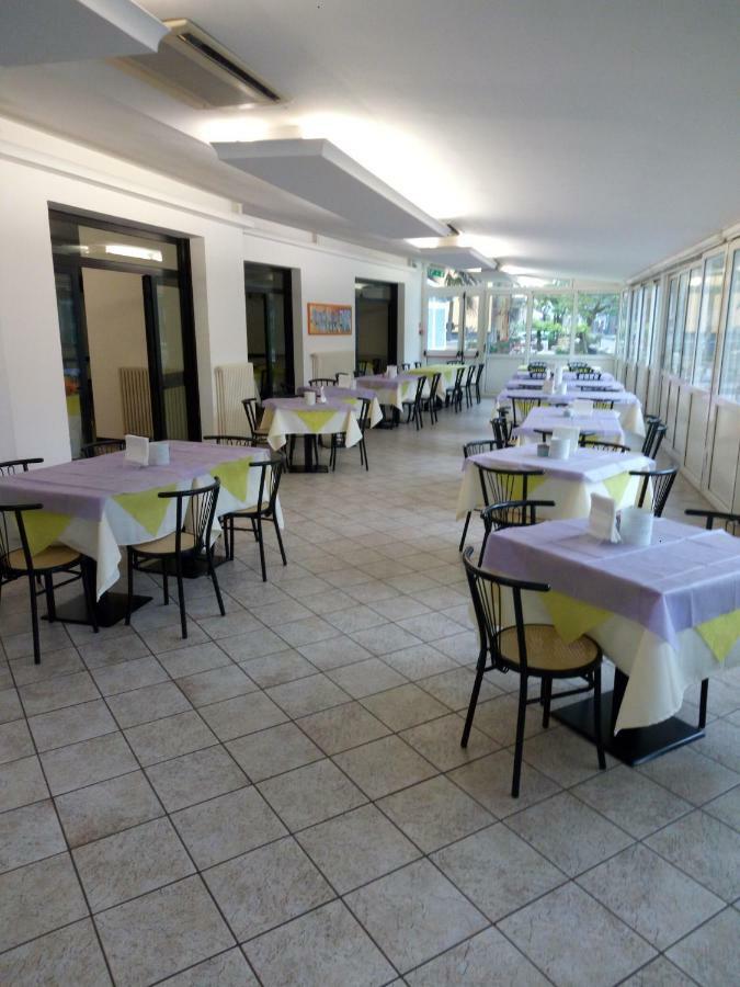 Hotel Otello Punta Marina Exterior photo