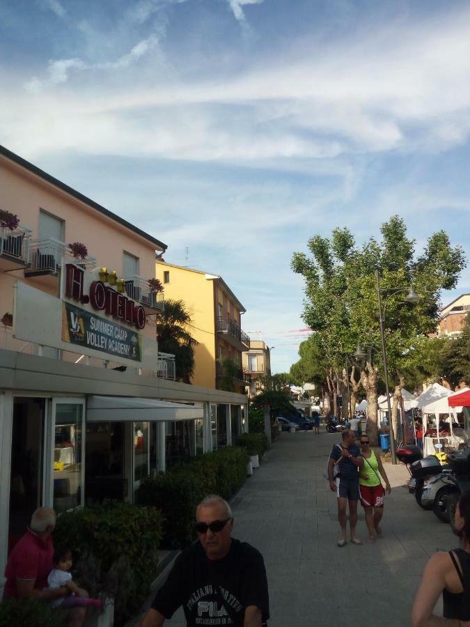 Hotel Otello Punta Marina Exterior photo